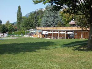 2017_09_08_le_batiment_du_restaurant_5_.jpg - JPEG - 2.3 Mo - 3648×2736 px